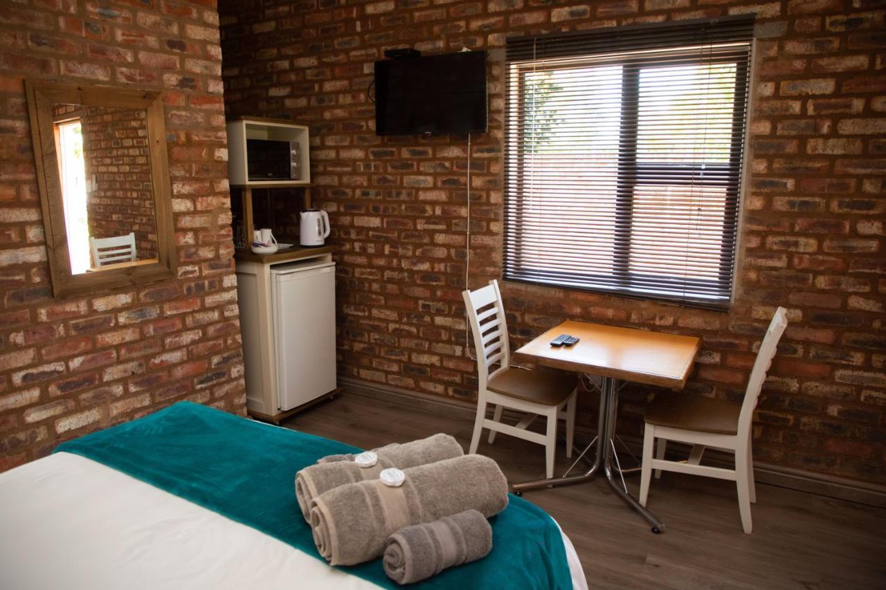 Opstal Guestfarm Hotel Potchefstroom Exterior photo